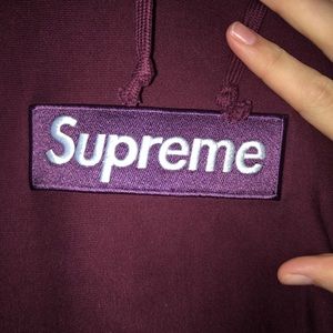 supreme box logo wine